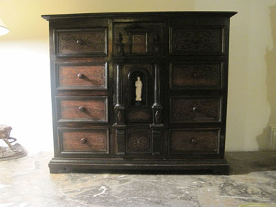 Petit cabinet en palissandre et bne