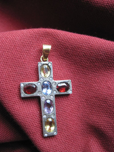 Croix en or et argent