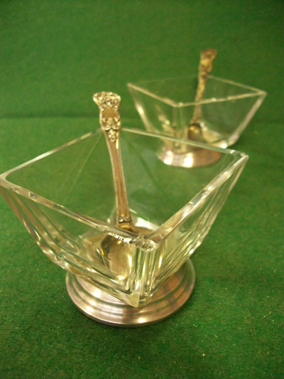 Paire de salires en cristal