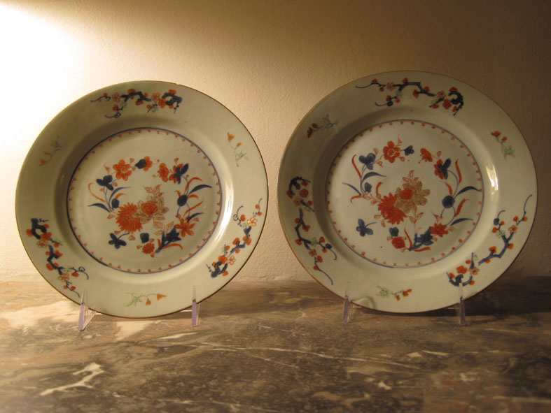 Paire d'assiettes en porcelaine de Chine